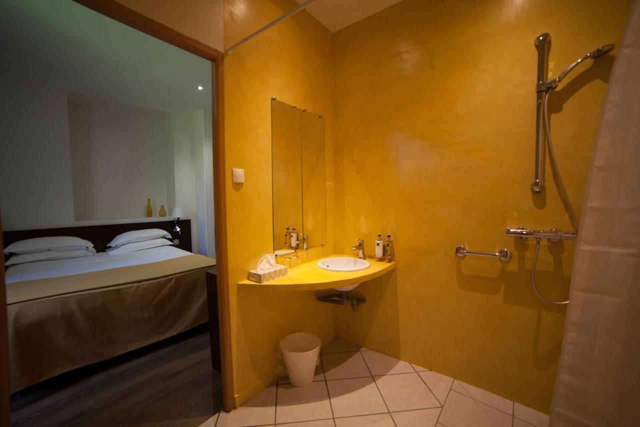 Hotel La Beauze Обюсон Екстериор снимка