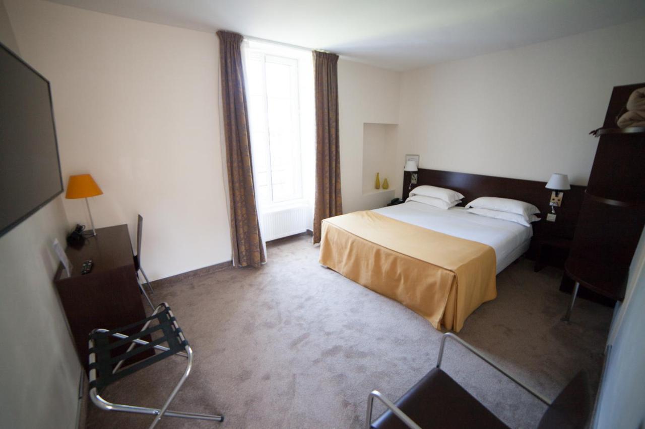 Hotel La Beauze Обюсон Екстериор снимка