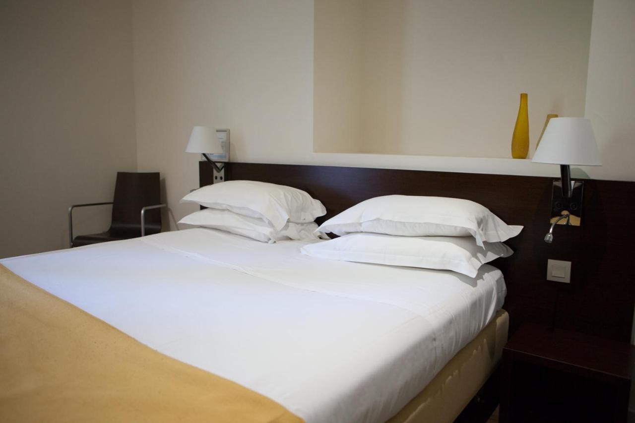 Hotel La Beauze Обюсон Екстериор снимка