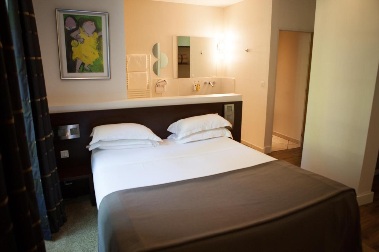 Hotel La Beauze Обюсон Екстериор снимка