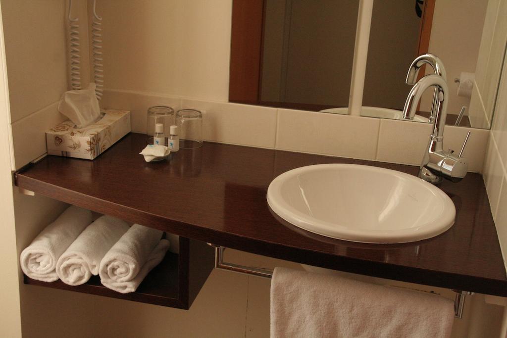 Hotel La Beauze Обюсон Екстериор снимка