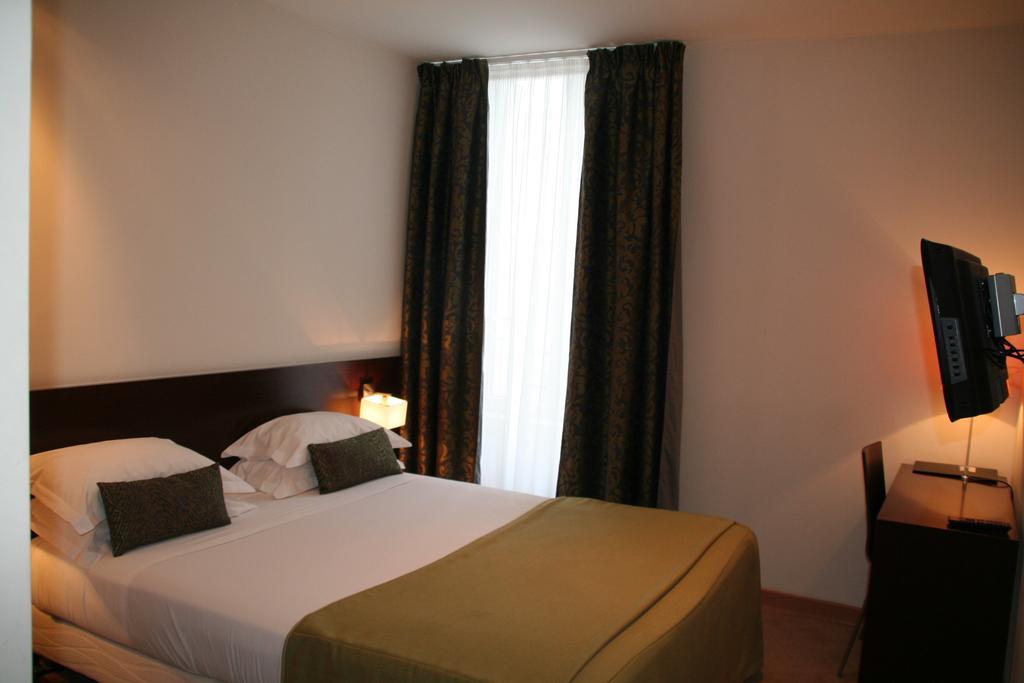 Hotel La Beauze Обюсон Стая снимка