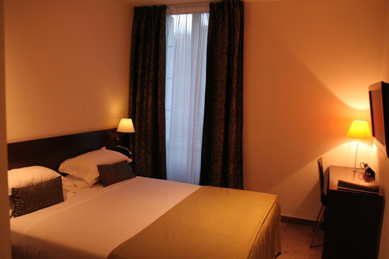 Hotel La Beauze Обюсон Екстериор снимка